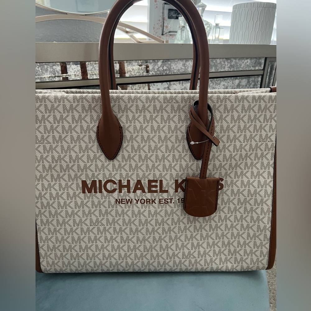 Michael Kors Mirella Large Signature MK Tote Bag